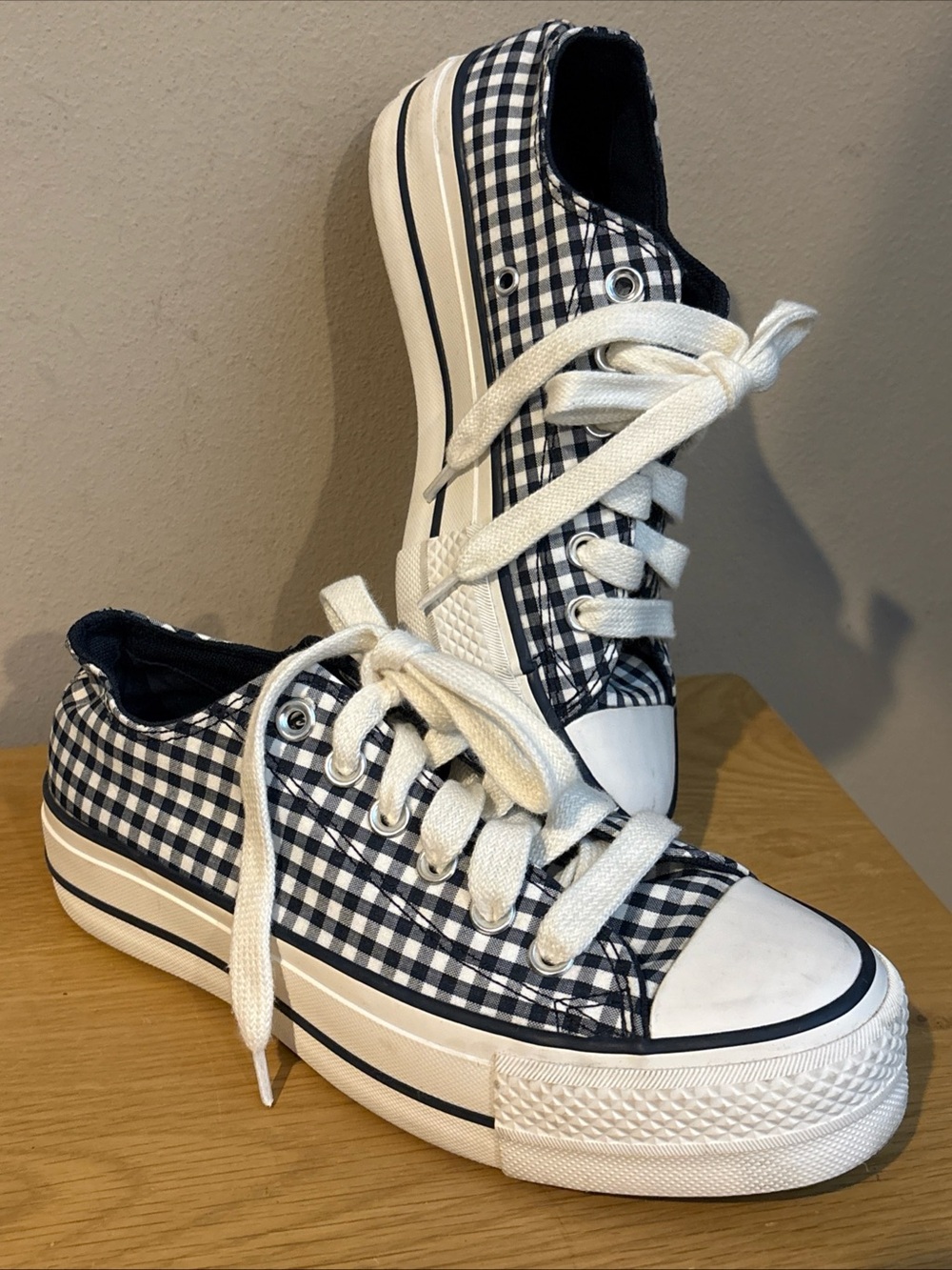Converse Chuck Taylor All Star Lift Platform Gingham Sneakers Women’s Size 7 M